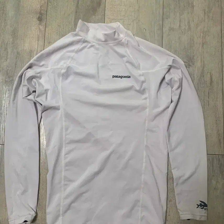 [BUNJANG] Patagonia Men's Long-Sleeved Rashguard / 파타고니아 맨즈 롱 슬리브드 탑 래쉬가드