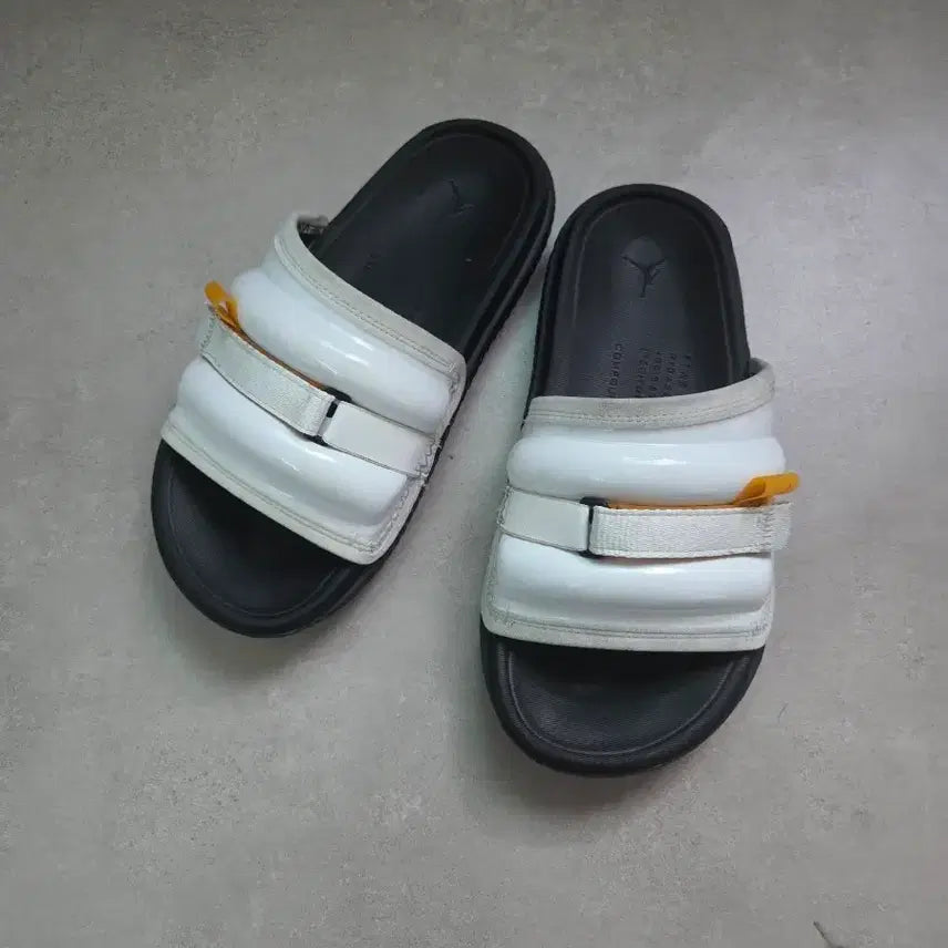 [BUNJANG] Jordan Slide Sandals (US 7) / 조던 슬라이드 슬리퍼 250mm