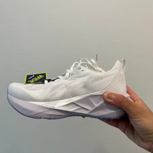[BUNJANG] ASICS NovaBlast 5 Wide Lilac Hint Women's Running Shoes / 노바블라스트5 와이드 라일락 힌트 230