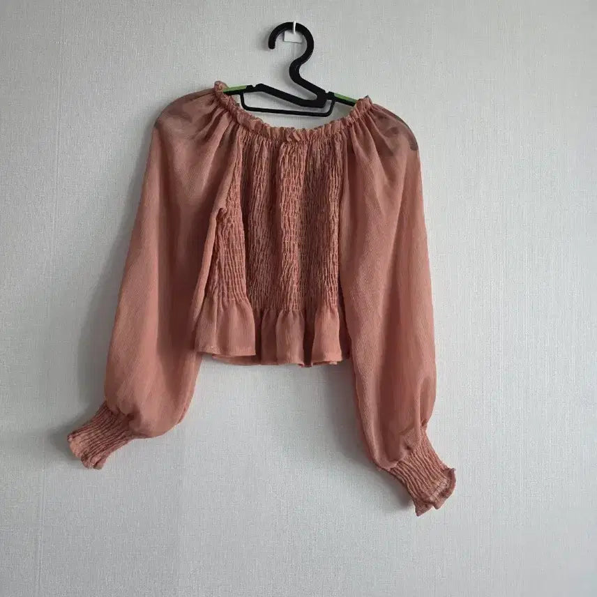 [BUNJANG] Gold Smocking Puff Sleeve Blouse / 골드 스모킹 퍼프 소매 블라우스