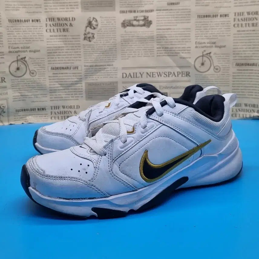 [BUNJANG] Nike Defy All Day Sneakers Size 245 / 나이키 디파이 올데이 운동화 245
