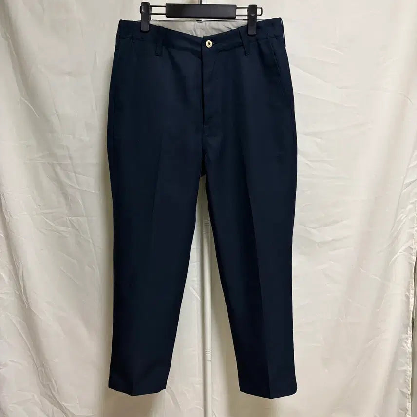 [BUNJANG] Universal Overall Center Press Slim Fit Slacks Navy M / 유니버셜 오버롤 센터프레스 슬랙스 / 네이비, M