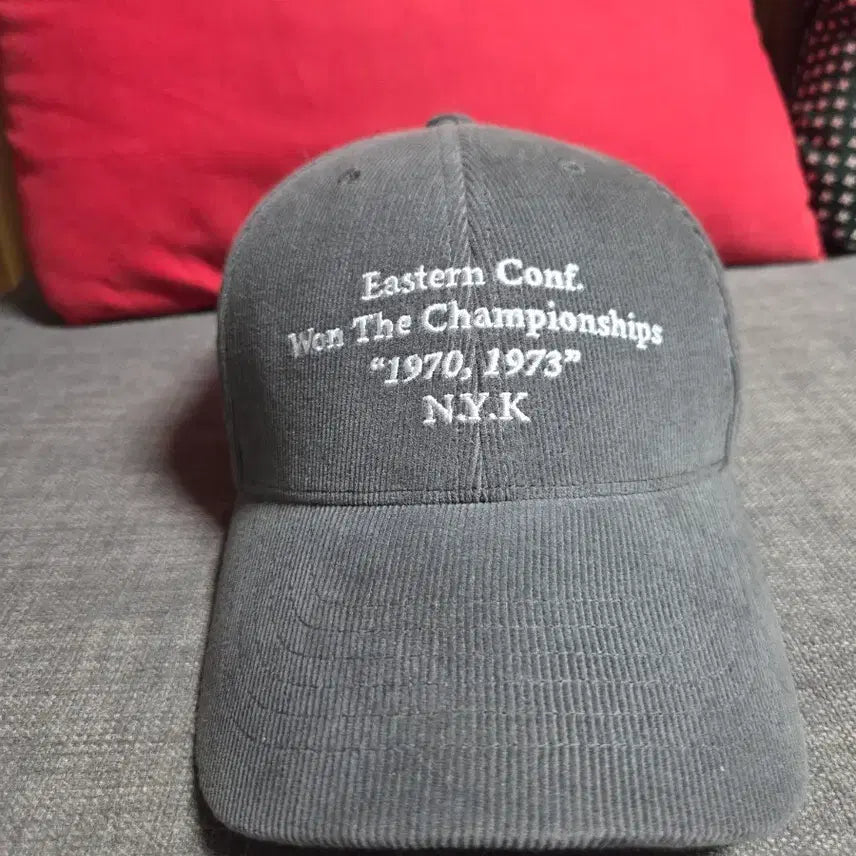 [BUNJANG] NBA New York Knicks Corduroy Ball Cap (Gray; M/L) / NBA 뉴욕 닉스 코듀로이 볼캡 (그레이; M/L)