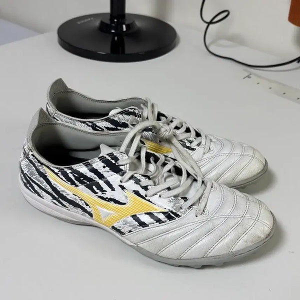 [BUNJANG] Mizuno Morelia Neo III Pro AS Zebra Futsal Shoes 255 / 미즈노 모렐리아 네오3 프로as 풋살화 지브라  255