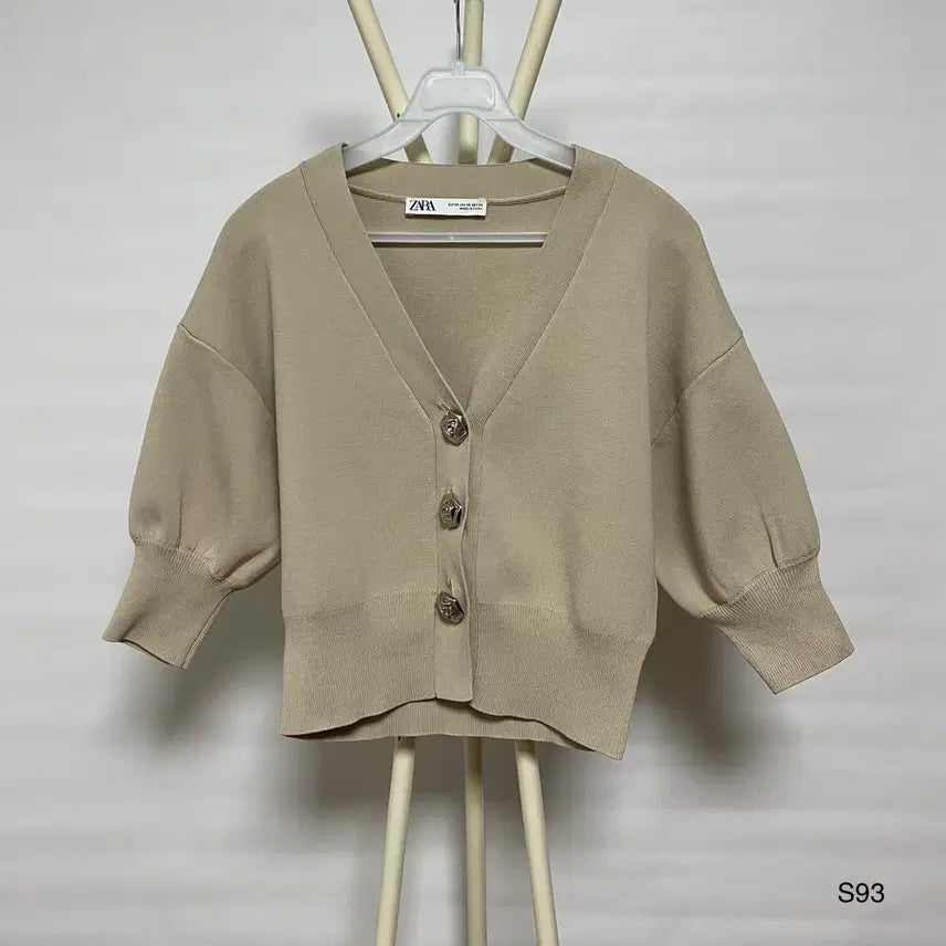 [BUNJANG] Zara Rose Button Knit Cardigan Beige XS-S / Zara 자라 로즈 버튼 니트 가디건 베이지 XS~S