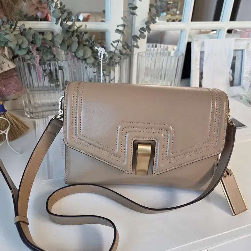 [BUNJANG] Joy Gryson Naomi Bag Beige Leather Shoulder Bag / 조이그라이슨 나오미백 베이지