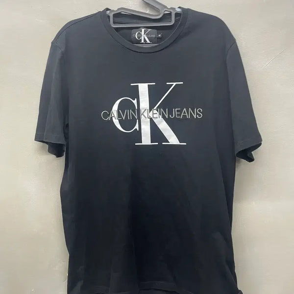 [BUNJANG] Calvin Klein Jeans Logo T-Shirt Black M / 캘빈클라인진스 반팔티 블랙M
