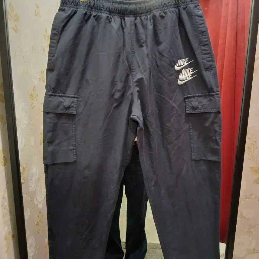 [BUNJANG] Nike Multi Embroidered String Cargo Pants Black M / 7/63 나이키 멀티 자수 스트링 카고 팬츠 블랙M