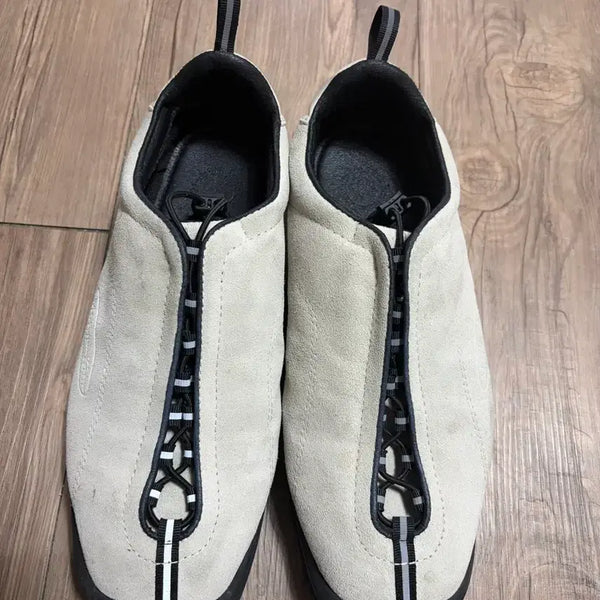 [BUNJANG] Matinkim Suede Sneakers Beige / 마땡킴 스니커즈 270