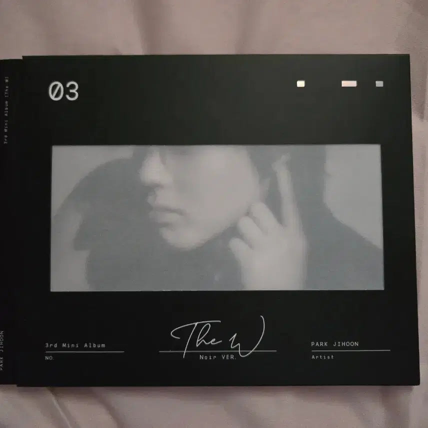 [BUNJANG] Park Jihoon Mini 3rd Album The W Noir Ver. (Black) / 박지훈 미니 3집 The W noir ver. 블랙
