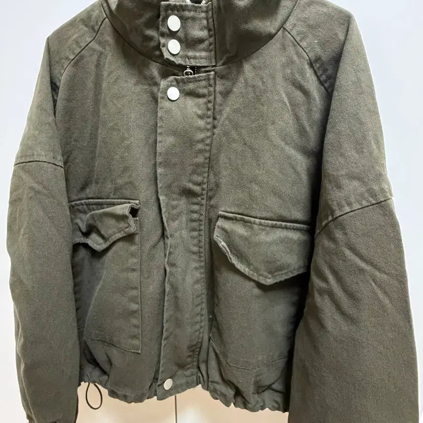 [BUNJANG] Khaki Cropped Field Jacket / 에이블리 카키색 크롭 야상 자켓