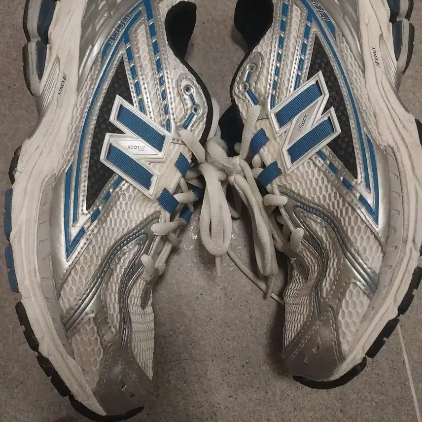 [BUNJANG] New Balance 1906R Silver/Blue Sneakers / 뉴발란스 1906R 실버/블루 운동화