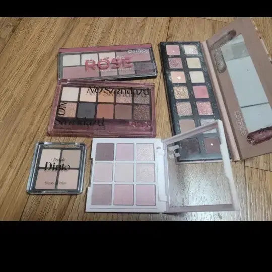 [BUNJANG] Catrice, Clio, Dinto, Holika Holika Eyeshadow Palette Bundle / 팔레트 일괄 판매