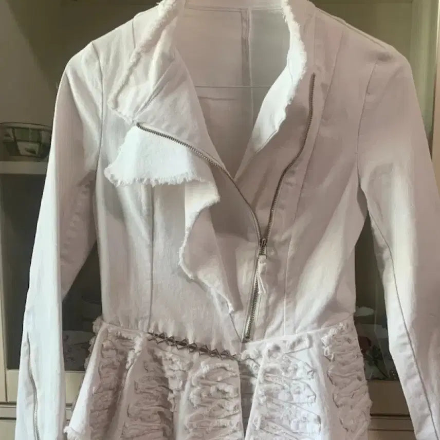 [BUNJANG] White Rider Jacket Women's Vintage Ruffle Style / 화이트 라이더 자켓 여성 빈티지 러플 스타일