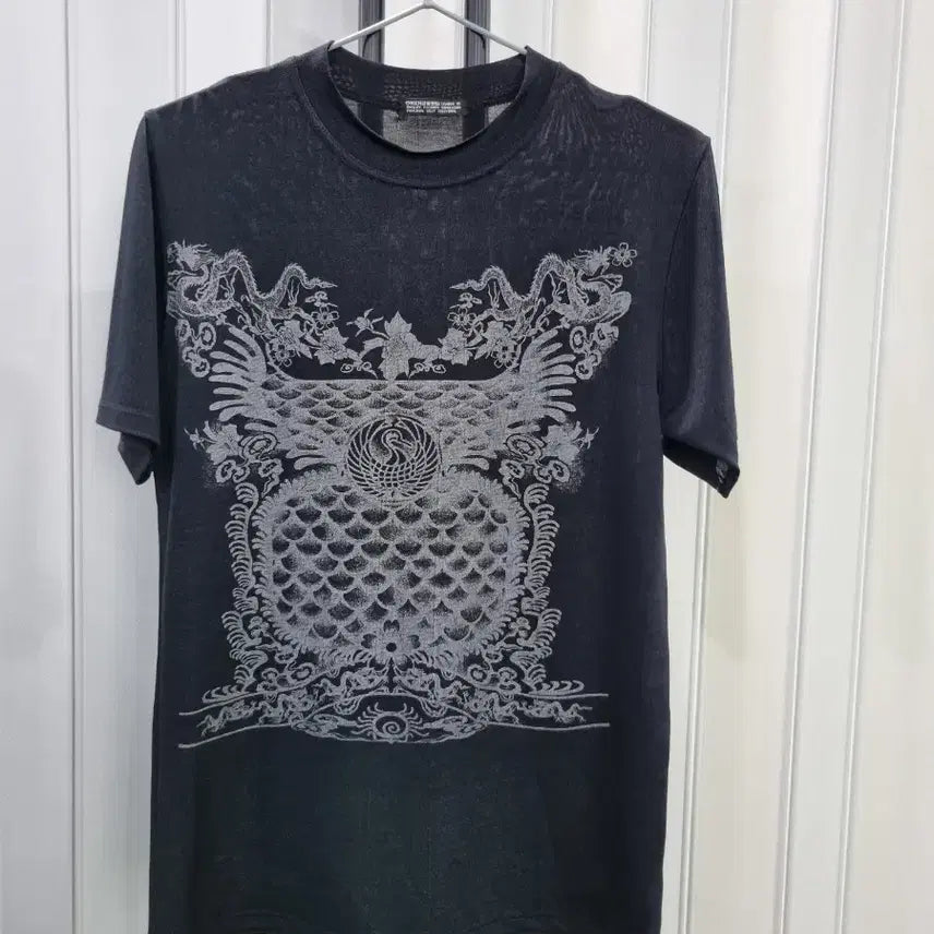 [BUNJANG] Black Printing Short Sleeve T-Shirt / 블랙 프린팅 반팔 티셔츠