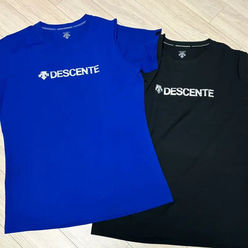 [BUNJANG] Descente Women's Logo Functional Short Sleeve T-Shirt Set (2-Pack) / 데상트 여성 로고 기능성 반팔 티셔츠 2장 세트 M 사이즈