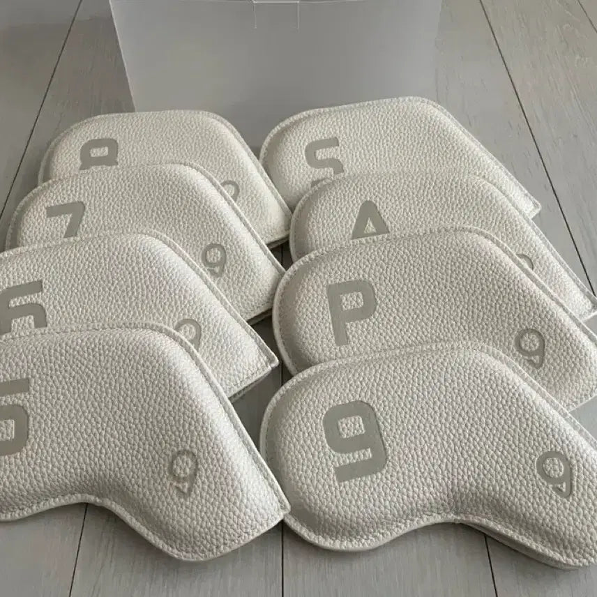[BUNJANG] Golfzon Essential Iron Cover Set (White) / [새상품/미사용]골프존 에센셜 아이언 커버 세트(화이트)