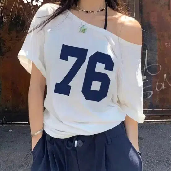 [BUNJANG] 76 Printing Off-Shoulder Short-Sleeve T-Shirt / 76 프린팅 오프숄더 반팔 티셔츠