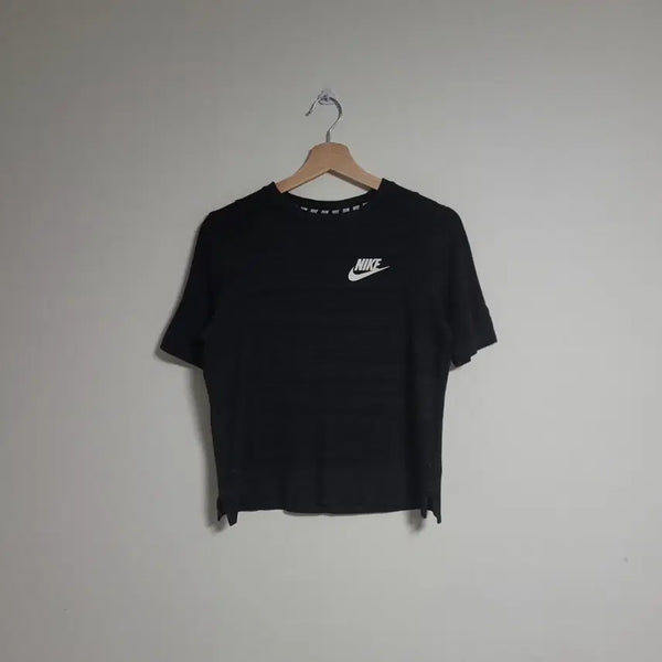 [BUNJANG] Nike Women's Black Cropped Short Sleeve T-Shirt (S) / (S) NIKE 나이키 여성 크롭 반팔티 블랙