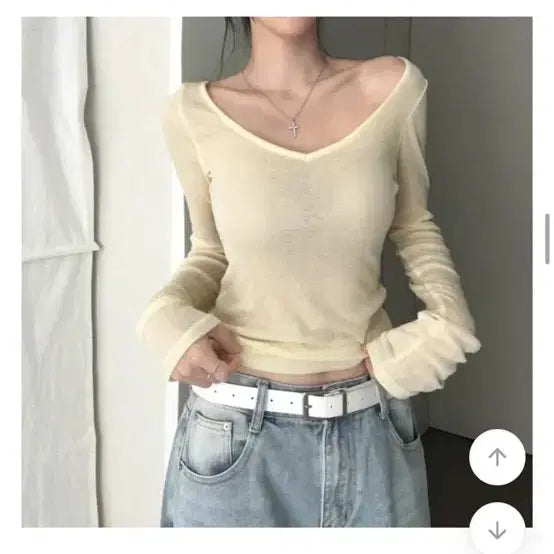 [BUNJANG] Avery Summer See-through Long Sleeve T-shirt / 에이블리 여름 시스루 긴팔 티셔츠