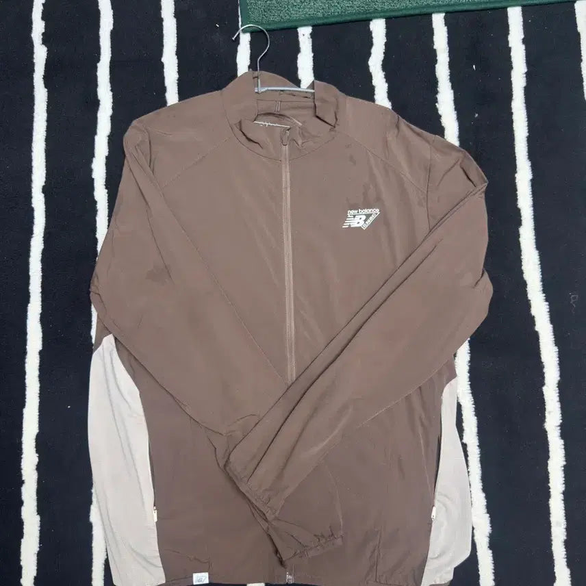 [BUNJANG] New Balance Running Zip-Up Jacket (Large) / 뉴발란스 러닝집업