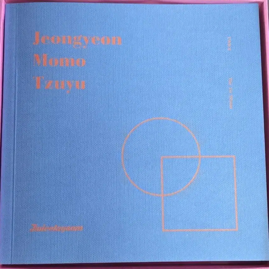 [BUNJANG] TWICE "Likey" Jeongyeon Momo Tzuyu Photobook / 트와이스 라이키 정연 모모 쯔위 포토북