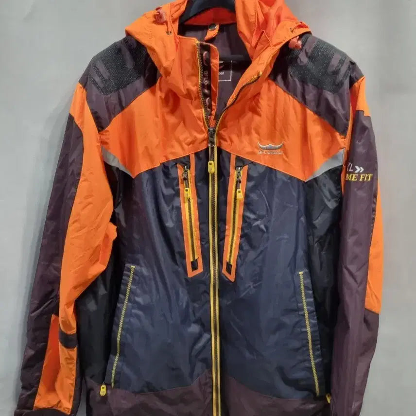 [BUNJANG] BFL Outdoor Windbreaker Jumper Orange/Black Size 100 / BFL Outdoor 바람막이 점퍼 100 오렌지/블랙