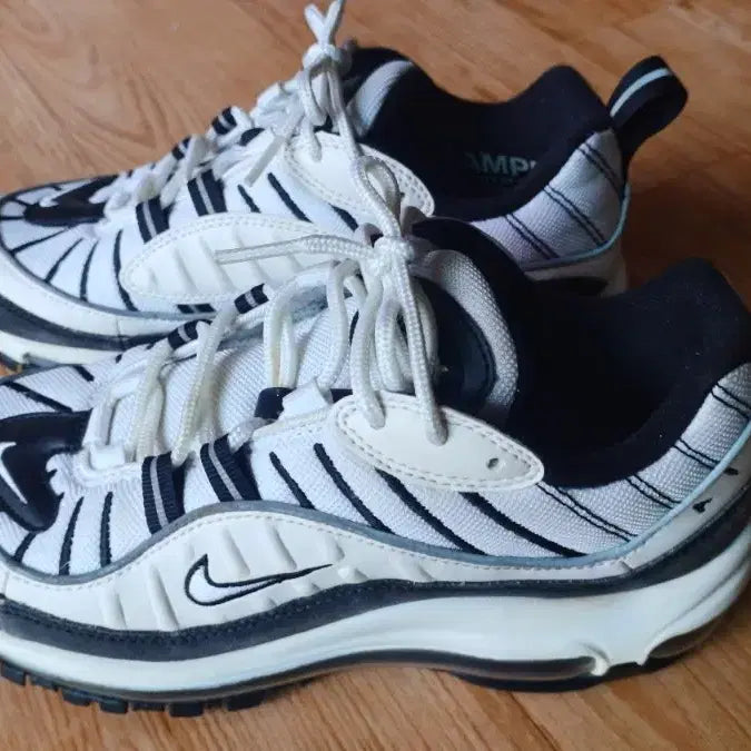 [BUNJANG] Nike Air Max 98 White Black (235mm) / 나이키 에어맥스 98 화이트 블랙 235mm