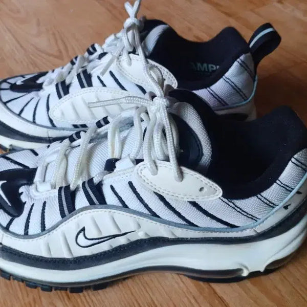 [BUNJANG] Nike Air Max 98 White Black (235mm) / 나이키 에어맥스 98 화이트 블랙 235mm
