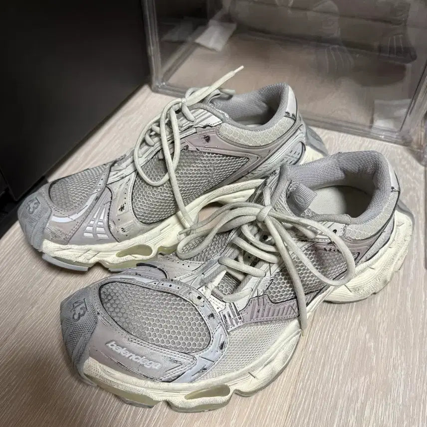 [BUNJANG] Balenciaga Stapler Shoes (Size 43) / 발렌시아가 스테이플러(43)