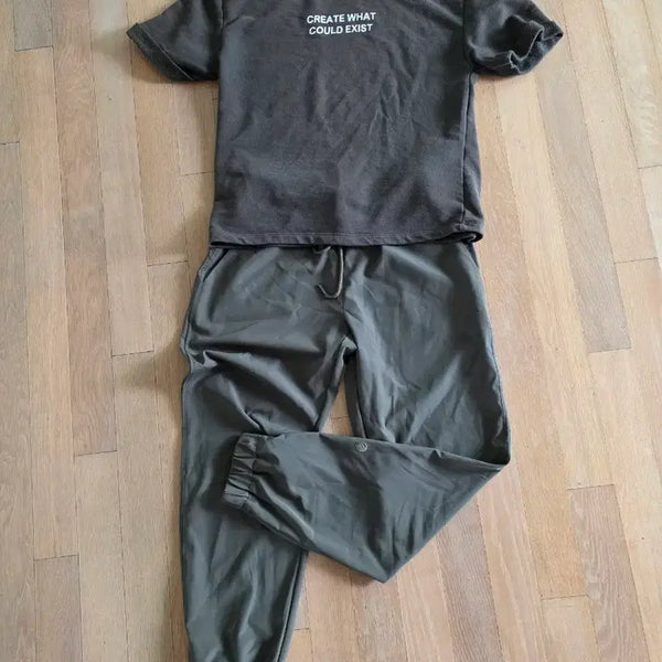 [BUNJANG] Zara Khaki Cropped T-shirt & Training Pants Set / (세트) 자라 카키색 크롭 반팔티셔츠 mpg 트레이닝바지 세트 55추천