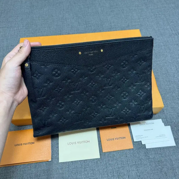 [BUNJANG] Louis Vuitton Monogram Empreinte Daily Pouch Black Clutch Bag / 루이비통 데일리 파우치 모노그램 앙프렝뜨 블랙 클러치백