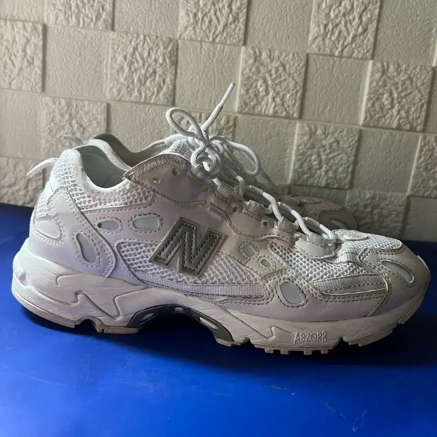 [BUNJANG] New Balance 827 White Silver Sneakers / 뉴발란스827 화이트 실버 운동화