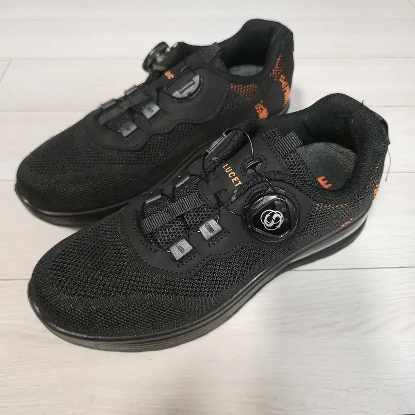 [BUNJANG] LUCETE Unisex Dial Running Shoes / 루케테 남여공용 다이얼 운동화 에어 런닝화 워킹화 신발 사이즈235여