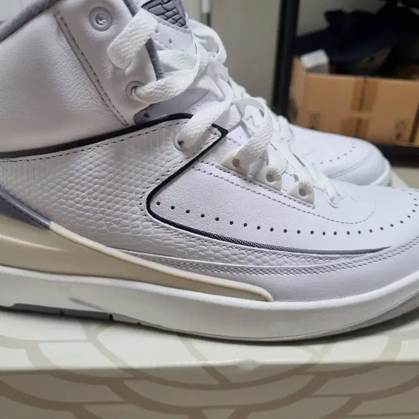 [BUNJANG] Air Jordan 2 Cement Grey Men's US 7 / 조던2 시멘트그레이 맨 250