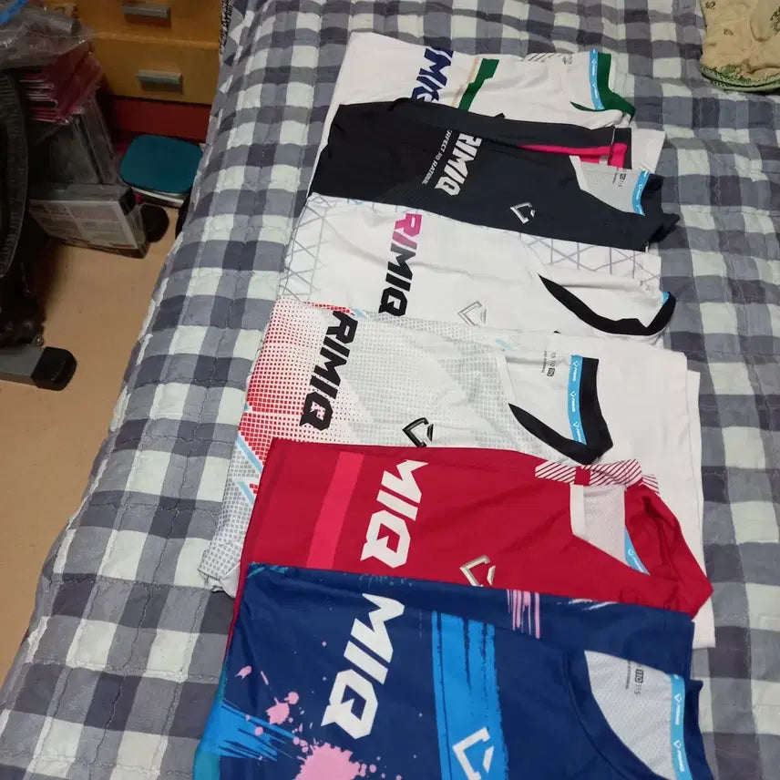 [BUNJANG] Table Tennis & Badminton Uniform Bundle Set (Size 110) / 탁구 민턴복 일괄110