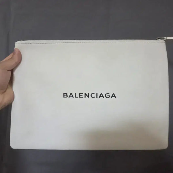 [BUNJANG] Balenciaga White Leather Clutch Bag / 발렌시아가 클러치백 화이트