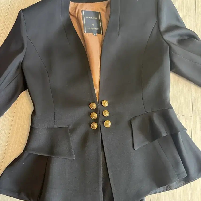 [BUNJANG] Black Jacket with Gold Buttons / 블랙 자켓 금장 단추