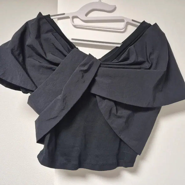 [BUNJANG] Thetis Ribbon Detail Top / 더티스 thetis 리본 디테일 탑