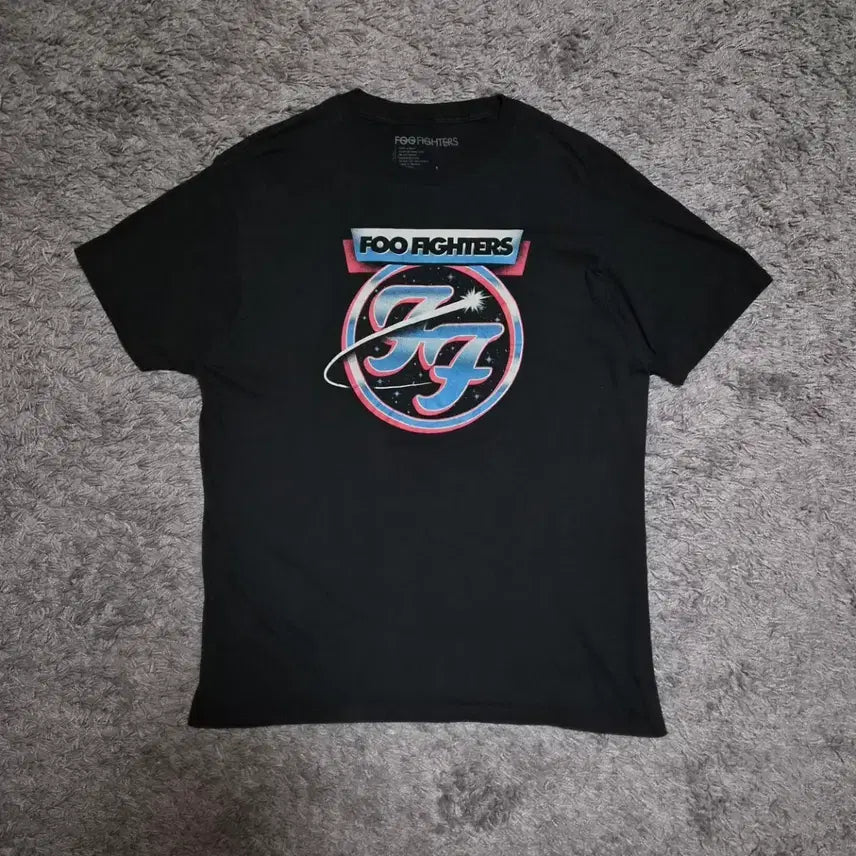 [BUNJANG] Foo Fighters Band Tour Concert T-Shirt / L)푸파이터스 밴드티 반팔 티셔츠 빈티지 투어 콘서트