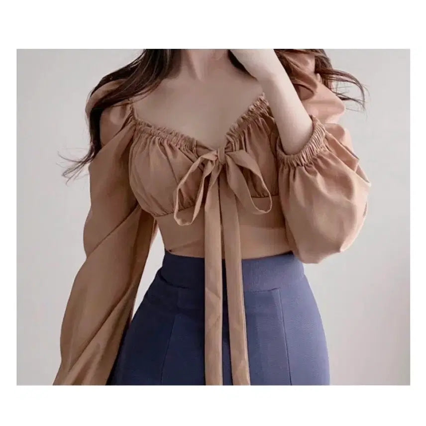 [BUNJANG] Shimmering Open Shoulder Blouse / 교환 셔링 오픈숄더 (하객룩 돌잔치 미시룩 오피스룩  격식 면접