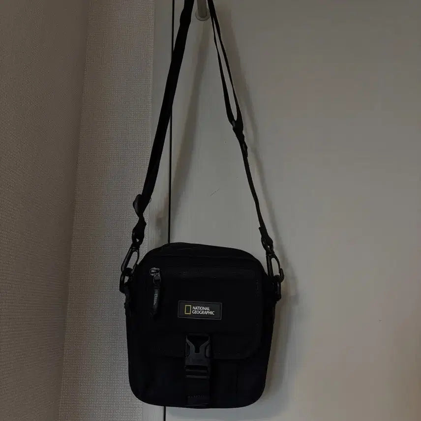 [BUNJANG] National Geographic Black Crossbody Bag / 내셔널지오그래픽 가방 블랙