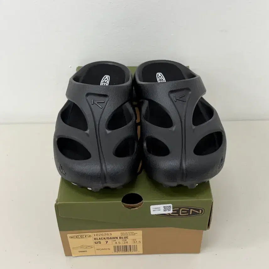 [BUNJANG] Nike Kinthi Black Dawn Blue 240 / (W) 킨 샨티 블랙 던 블루 / 240
