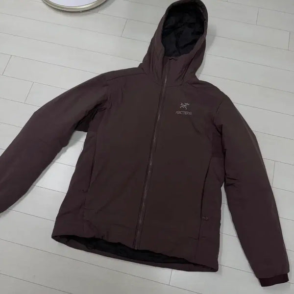 [BUNJANG] Arc'teryx Atom AR Hoody Pigment M / 아크테릭스 아톰 AR 후디 피그먼트 M 사이즈  상태 9.8/10  전국