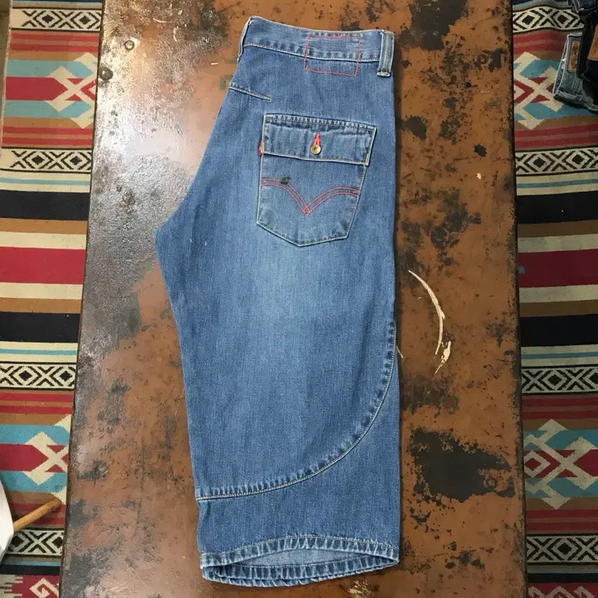 [BUNJANG] Levi's Engineered Jeans Washed Denim 6-Panel Shorts / 리바이스 엔지니어드 진 연 중청 데님 6부 숏 팬츠 반바지 허리 33