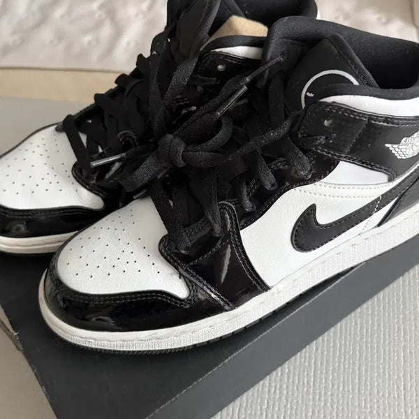 [BUNJANG] Air Jordan 1 Mid Sneakers / 에어 조던 1 미드