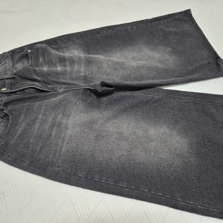 [BUNJANG] Women's 8-Length Black Jeans - Size 66 (Large) / 8부 블랙 청바지 새상품 여성복 66사이즈 라지