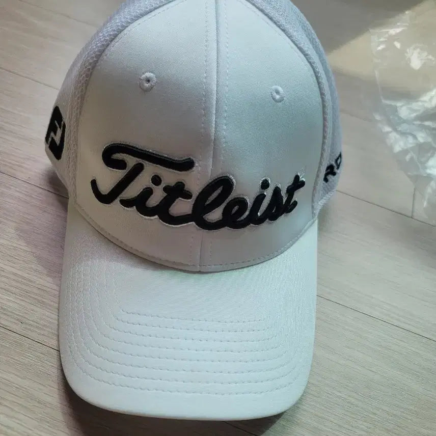 [BUNJANG] Titleist Golf Cap White / 타이틀리스트 골프캡 화이트