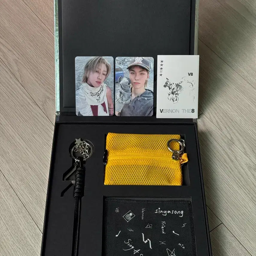 [BUNJANG] BTS V 'V8' Studio Photocard & Studio Kit / V8 공방포카 & 공방키트