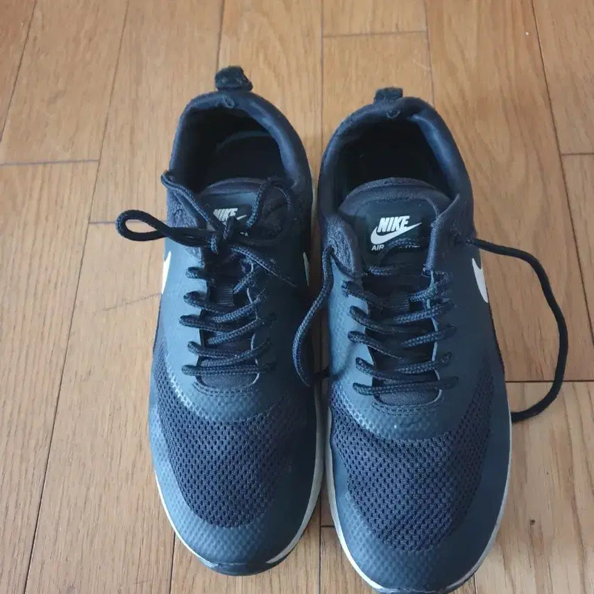 [BUNJANG] Nike Air Max Thea Black/White Sneakers (235mm) / 나이키 에어맥스 테아 검흰 운동화235